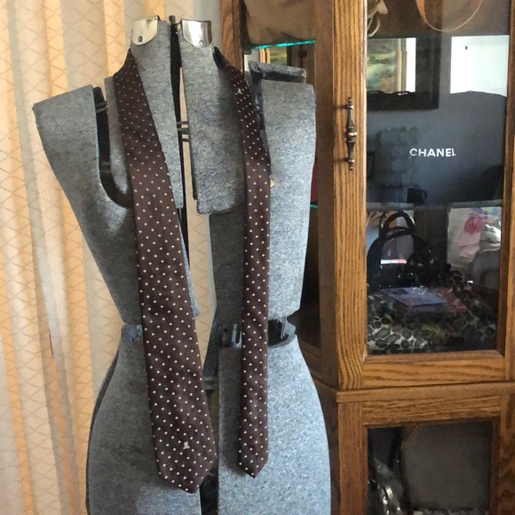 Lanvin New York • Paris Classic Brown Silk Tie - Picture 2 of 6